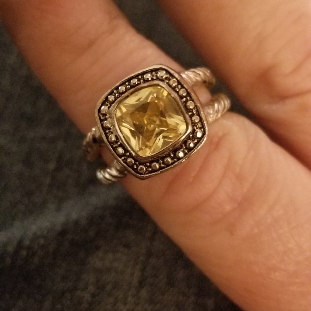 Super cute Pandora ring